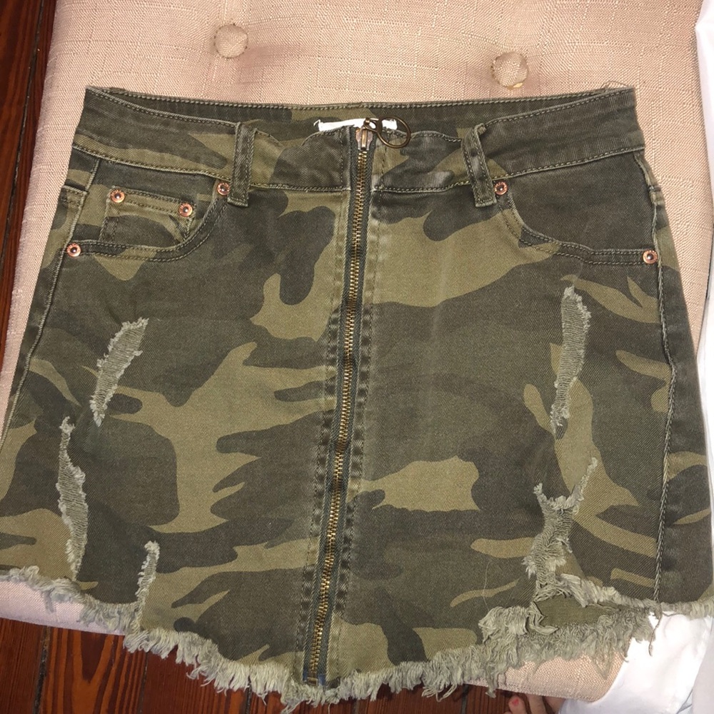 Women’s camo skirt